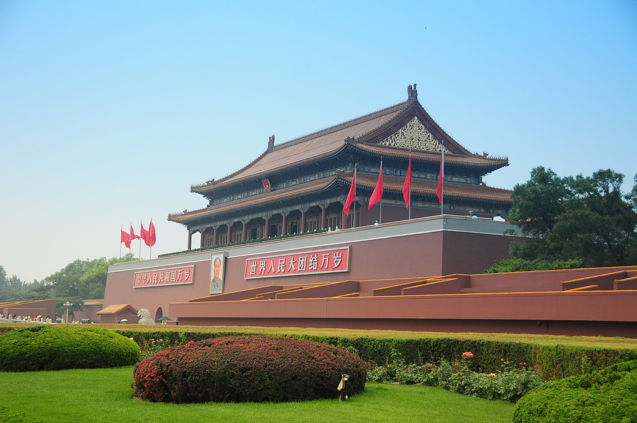 China warnte die USA vor den neuen Wirtschaftssanktionen gegen den Iran und drohte mit Vergeltungsmaßnahmen