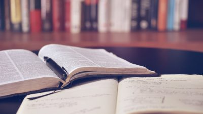 Die weit verbreitete Nutzung von KI-Instrumenten durch Schüler untergräbt deren grundlegende Denkfähigkeit